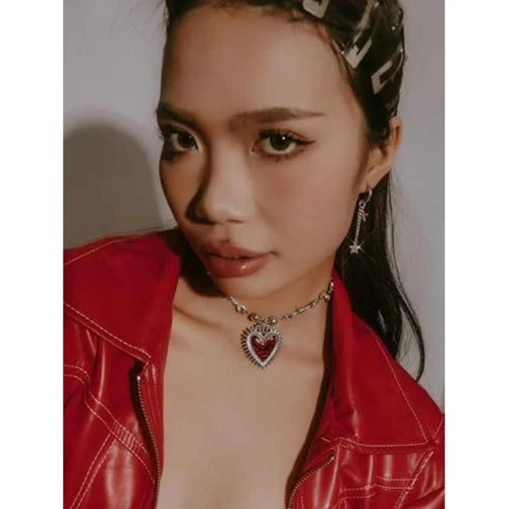 Sacred‎ Heart Necklace Red Enamel Spiked Halo Barbed Wire Infinity Link Silver